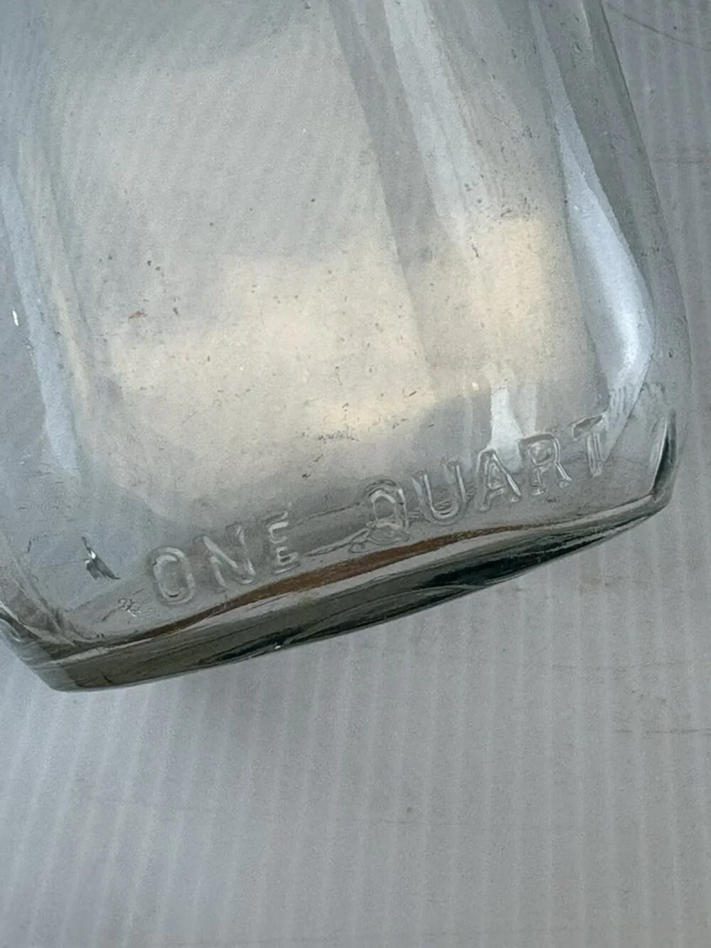Vintage Shoulder Script Embossed Biltmore Dairy Farms Quart Bottle-Duraglas